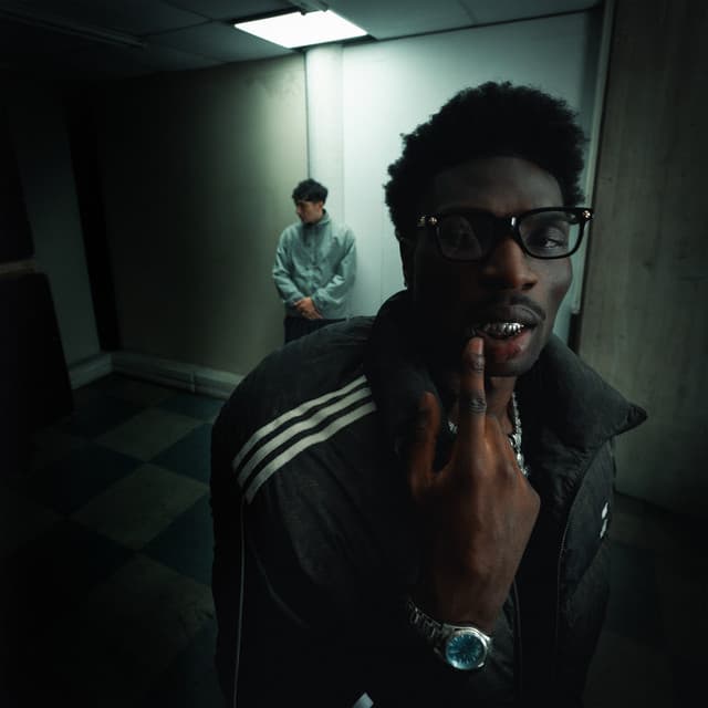 Fón Póca (feat. Travy)