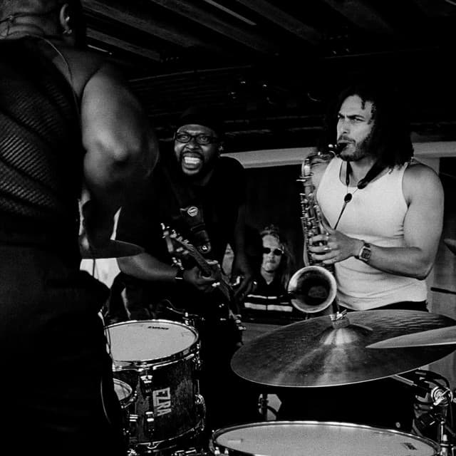 ⁠Beto’s Horns (Ezra Collective remix)